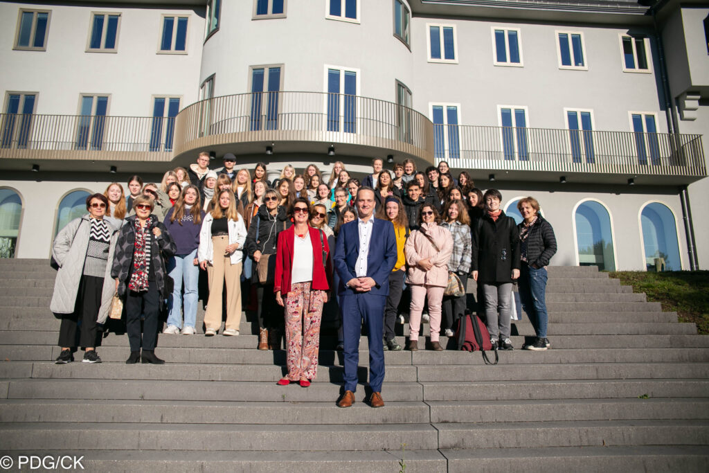 Erasmus+ Project: "Sustainable Development"Empfang durch den Ministerpräsidenten der DG Herrn Oliver Paasch (mit anschließender Führung durch das Parlament der DG)